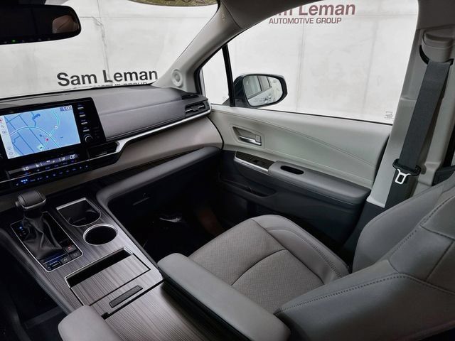 Used 2024 Toyota Sienna Limited AWD/4WD image 25