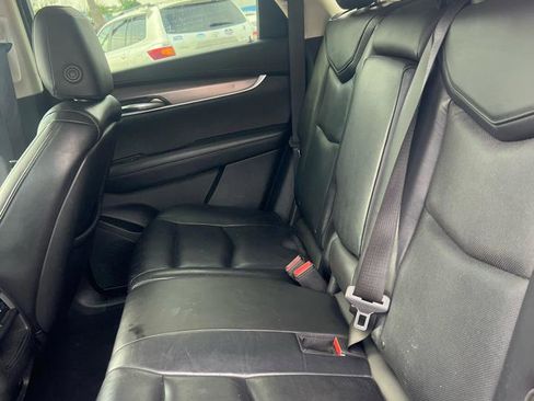Used 2017 Cadillac XT5 Luxury w/ Driver Awareness Package image 6