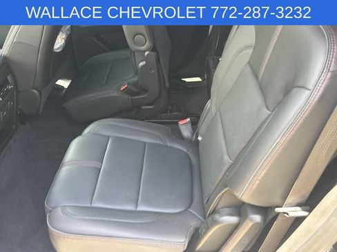 Used 2023 Chevrolet Traverse RS FWD image 12