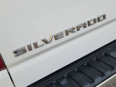 Certified 2025 Chevrolet Silverado 2500 LT w/ Texas Edition image 31