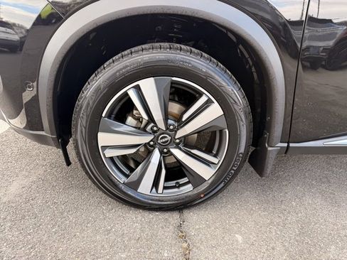 Certified 2023 Nissan Rogue SL w/ SL Premium Package image 9