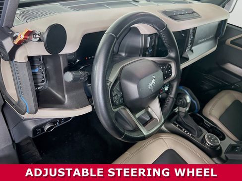 Used 2023 Ford Bronco Wildtrak image 7