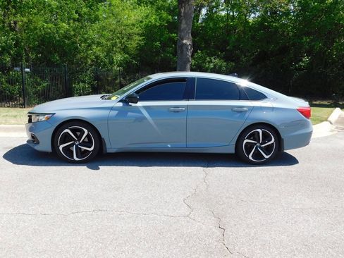 Used 2022 Honda Accord Sport image 2