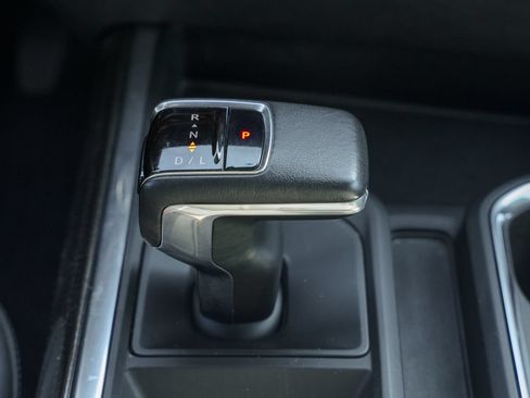 Used 2022 Chevrolet Silverado 1500 LT Trail Boss w/ LT Trail Boss Premium Package AWD/4WD image 34