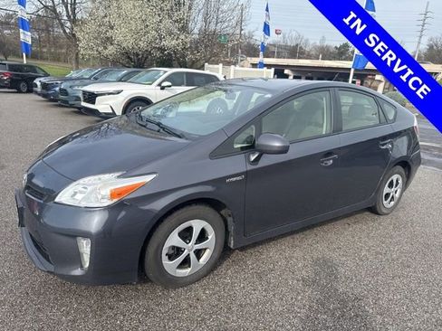 Used 2015 Toyota Prius Two image 2