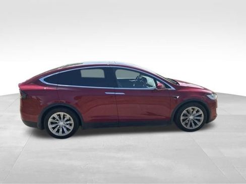 Used 2018 Tesla Model X 75D AWD/4WD image 2