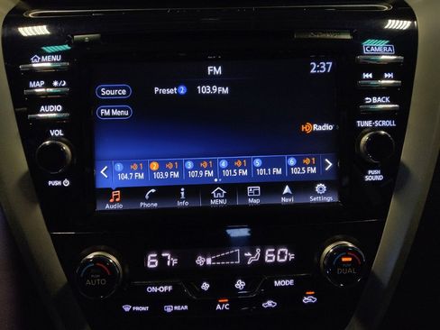 Used 2017 Nissan Murano SV image 25