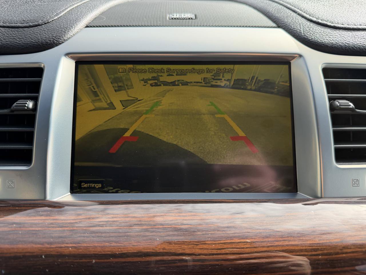 Used 2009 Lincoln MKS AWD image 38