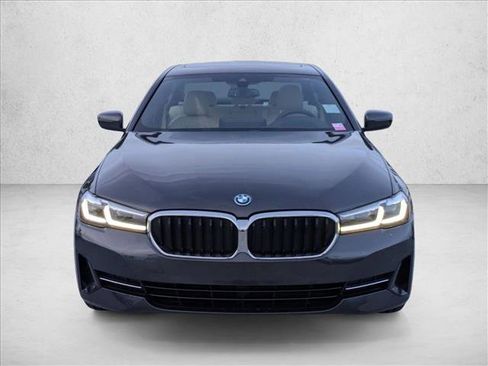 Used 2023 BMW 530e w/ Premium Package image 2
