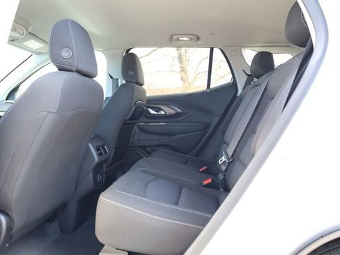 Used 2024 GMC Terrain SLE image 22