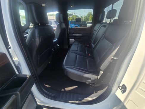 Used 2021 Ford F150 Lariat w/ Equipment Group 502A High AWD/4WD image 11