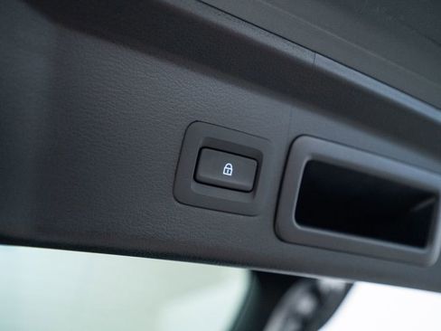 Used 2025 MAZDA CX-30 AWD 2.5 S w/ Preferred Package image 39