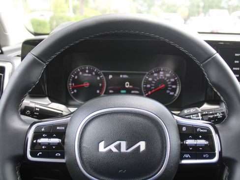 Certified 2023 Kia Sorento S FWD image 26