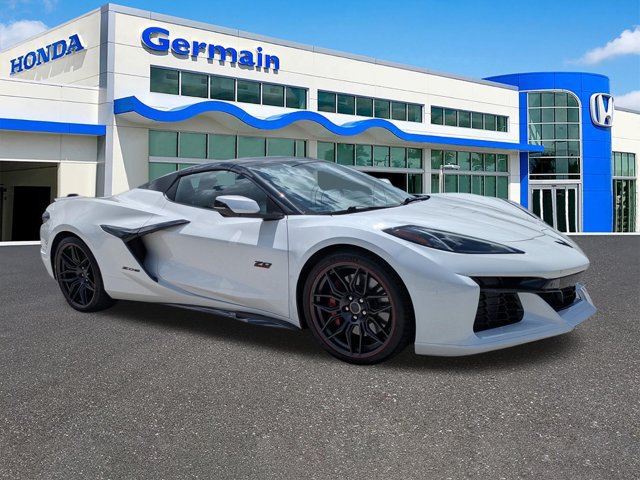 Used 2023 Chevrolet Corvette Z06 RWD image 2