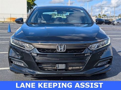 Used 2019 Honda Accord Sport image 2
