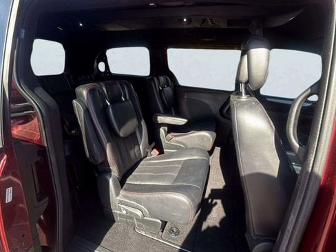 Used 2018 Dodge Grand Caravan GT image 13