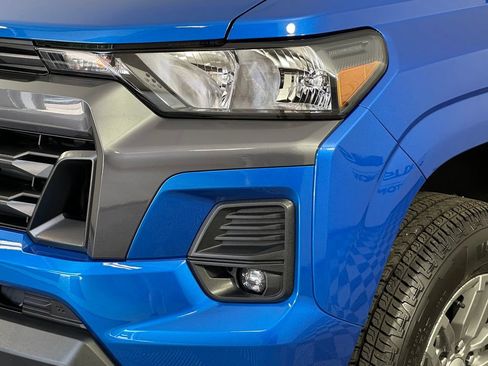 Used 2024 Chevrolet Colorado LT w/ LT Convenience Package AWD/4WD image 11