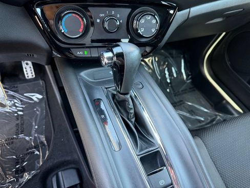 Certified 2021 Honda HR-V Sport image 25