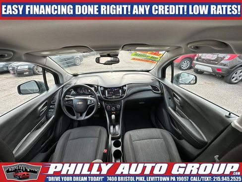 Used 2020 Chevrolet Trax LT AWD/4WD image 12