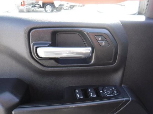 Used 2025 Chevrolet Silverado 1500 Custom Trail Boss image 17