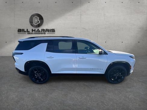 Used 2024 Chevrolet Traverse RS w/ LPO, Floor Liner Package AWD/4WD image 5