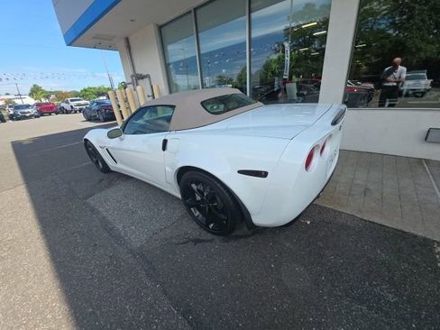 Used 2012 Chevrolet Corvette Grand Sport w/ 3LT Preferred Equipment Group RWD image 3