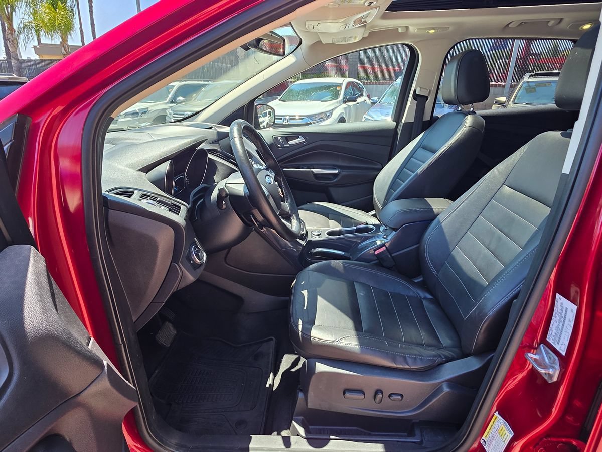 Used 2014 Ford Escape Titanium w/ Equipment Group 401A FWD image 22