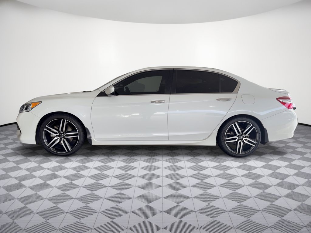 Used 2016 Honda Accord Sport image 2