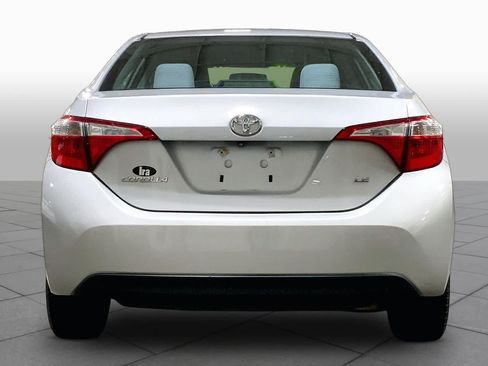 Used 2016 Toyota Corolla LE FWD image 5