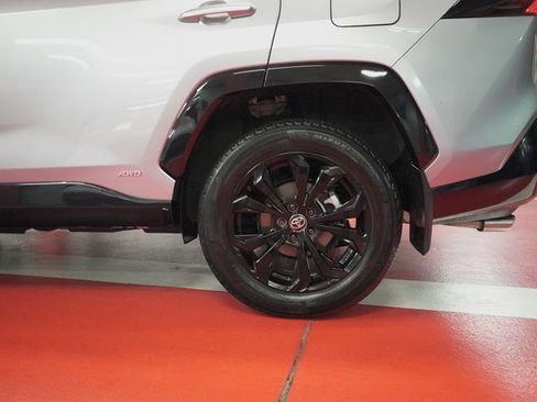 Used 2025 Toyota RAV4 XSE w/ Advanced Technology Package image 28