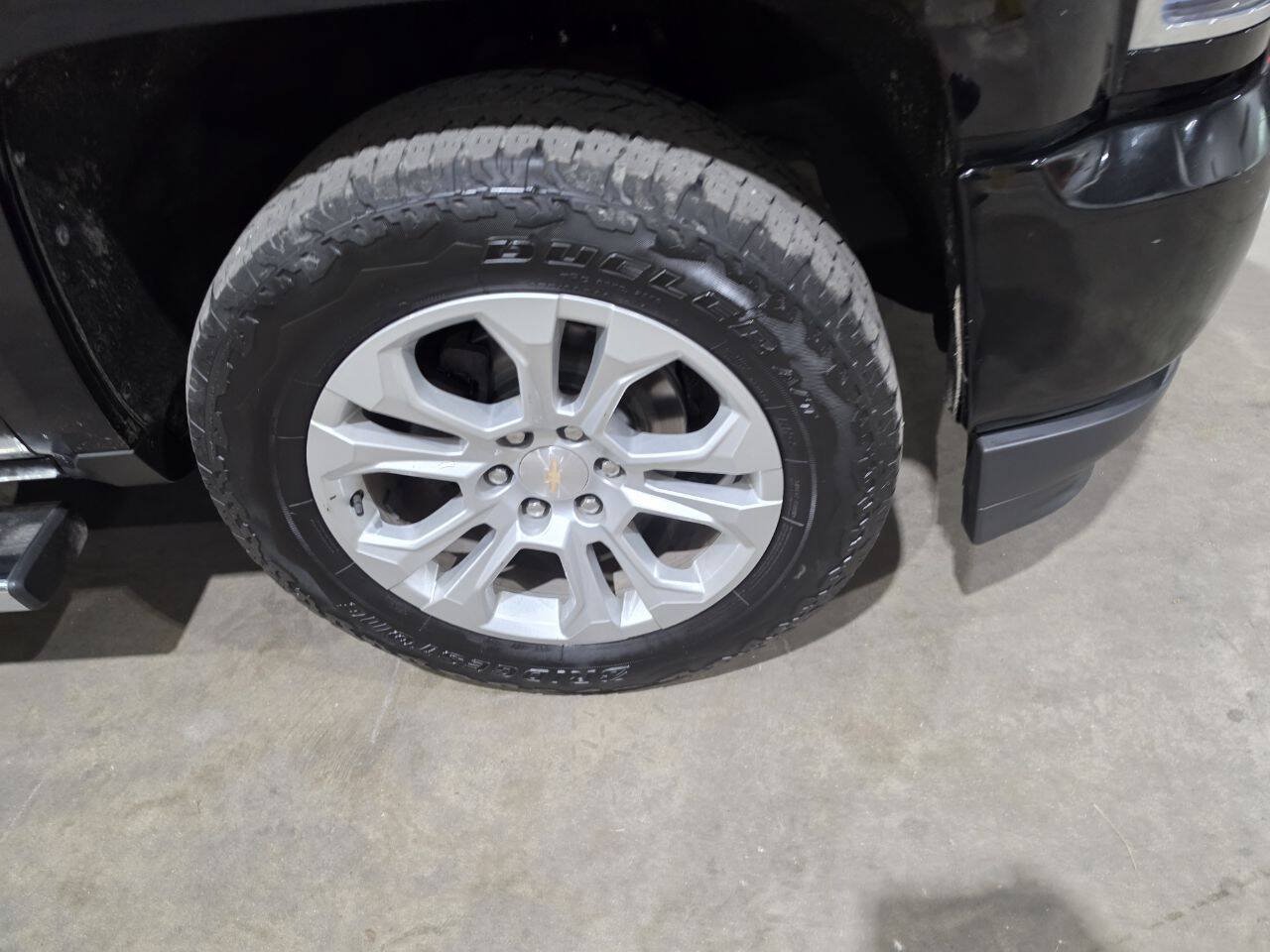 Used 2017 Chevrolet Silverado 1500 High Country AWD/4WD image 26