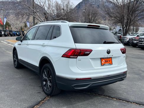 Used 2024 Volkswagen Tiguan SE AWD/4WD image 8