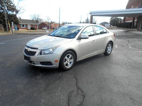 Used 2013 Chevrolet Cruze LT w/ All-Star Edition image 3