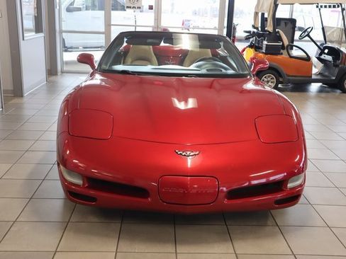 Used 2004 Chevrolet Corvette Base w/ Preferred Equipment Group image 16