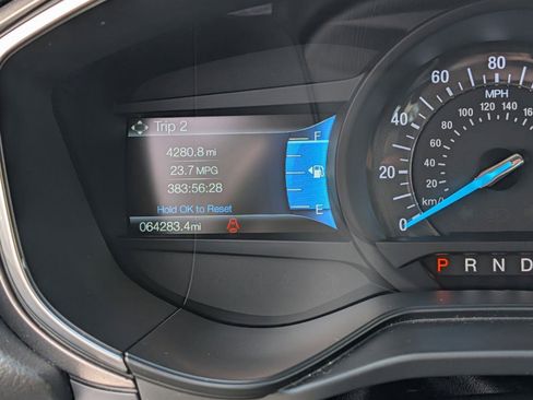 Used 2020 Ford Fusion SE AWD/4WD image 27