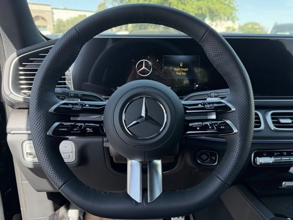 New 2026 Mercedes-Benz GLS 580 4MATIC image 22