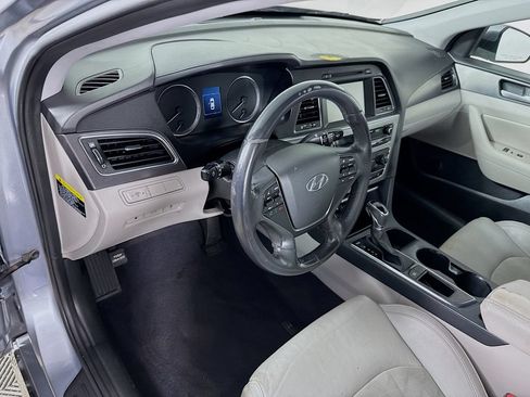 Used 2017 Hyundai Sonata Sport w/ Value Edition Package 02 FWD image 10