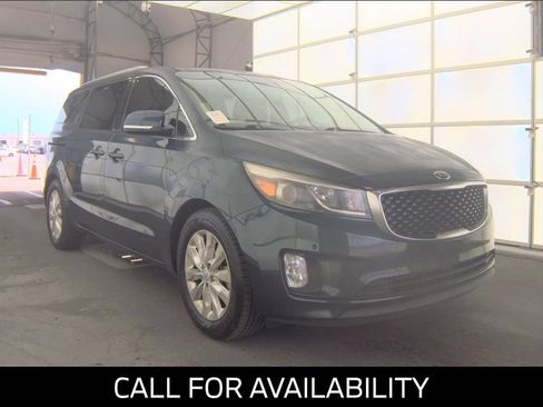 Used 2017 Kia Sedona EX FWD image 4