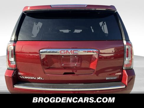 Used 2020 GMC Yukon XL Denali w/ Denali Ultimate Package image 7