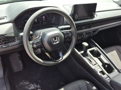 Used 2025 Honda Accord LX image 15