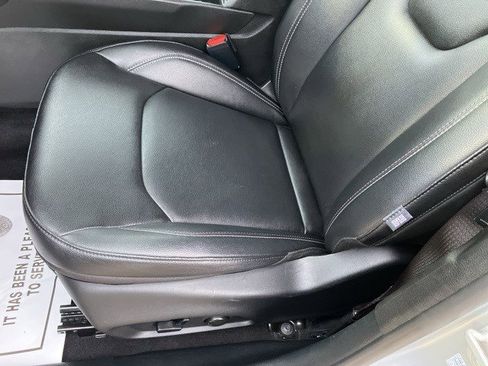 Certified 2025 Jeep Compass Limited image 11