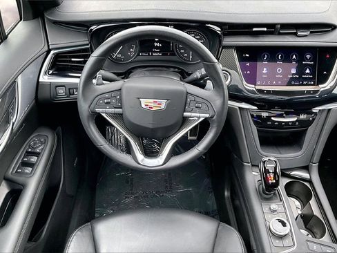 Certified 2023 Cadillac XT6 Sport w/ Technology Package image 8