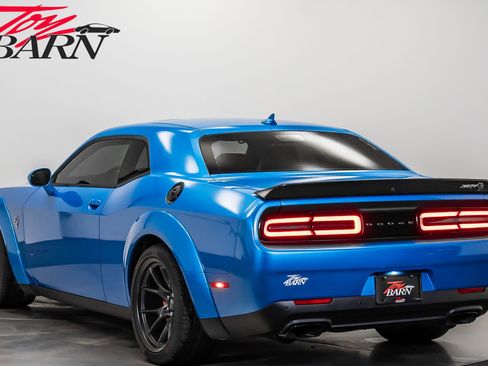 Used 2023 Dodge Challenger SRT Hellcat image 3