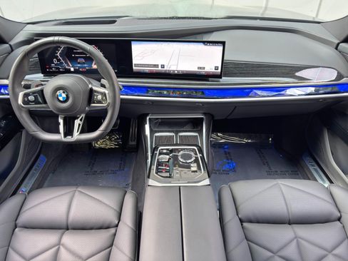 Used 2026 BMW 740i w/ Premium Package RWD image 13