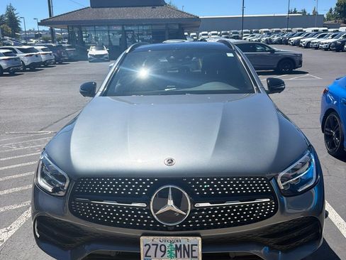 Used 2021 Mercedes-Benz GLC 300 4MATIC image 2