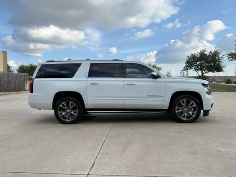 Used 2017 Chevrolet Suburban Premier RWD image 7