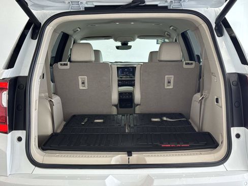 Used 2023 GMC Acadia Denali w/ Denali Technology Package FWD image 27