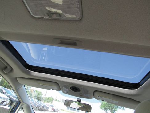 Used 2010 Toyota Prius Five FWD image 29