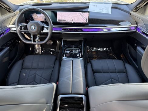 Used 2025 BMW i7 eDrive50 w/ M Sport Package image 30