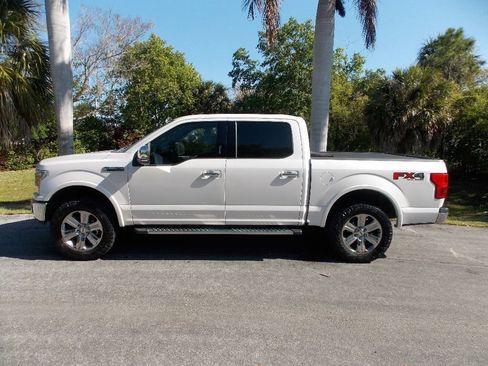 Used 2019 Ford F150 Lariat image 5